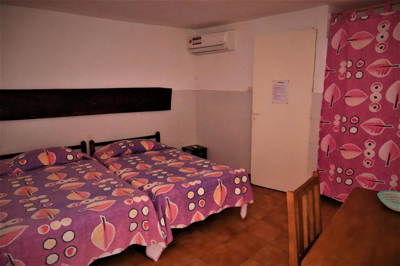 Hotel Katakalousse Yembakana Екстериор снимка
